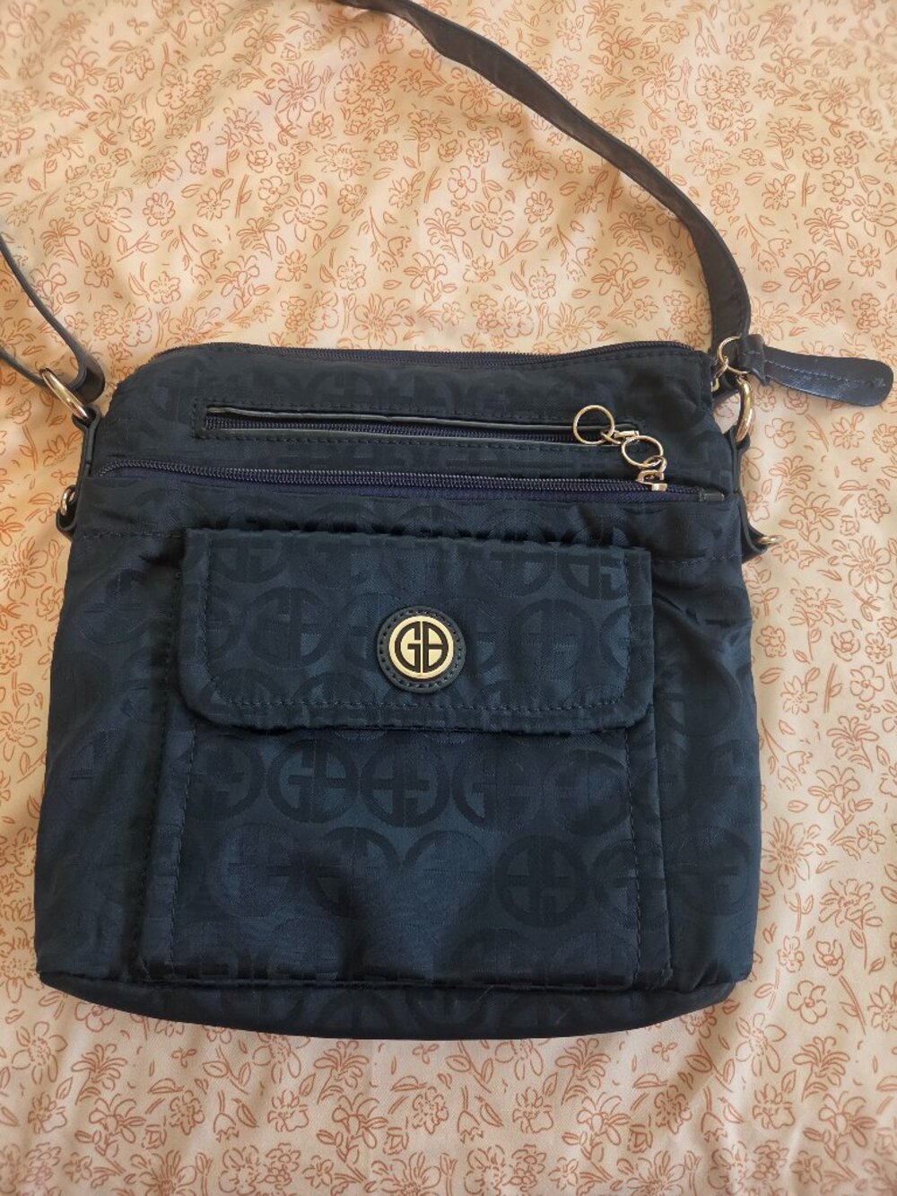Giani Bernini crossbody purse